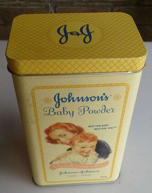 Johnson`s baby powder tin