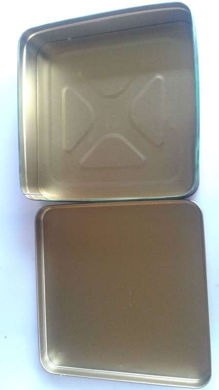 Foley and Court toffees and caramels tin (Sportsman edition)