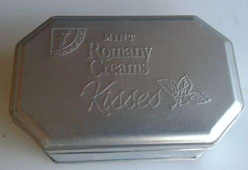 Mint Romany Creams Kisses tin