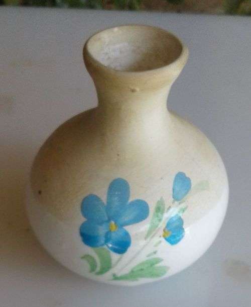 Decorative small pot