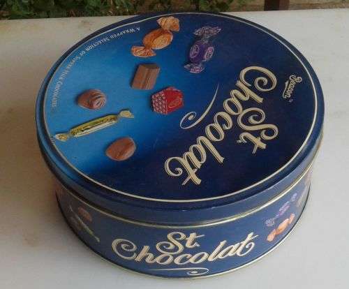 Beacon St Chocolat tin