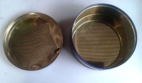 Beacon St Chocolat tin
