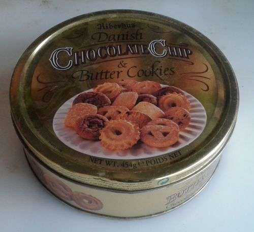 Riberhus danish chocolate chip cookie tin