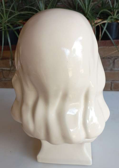 Oude Meester bust