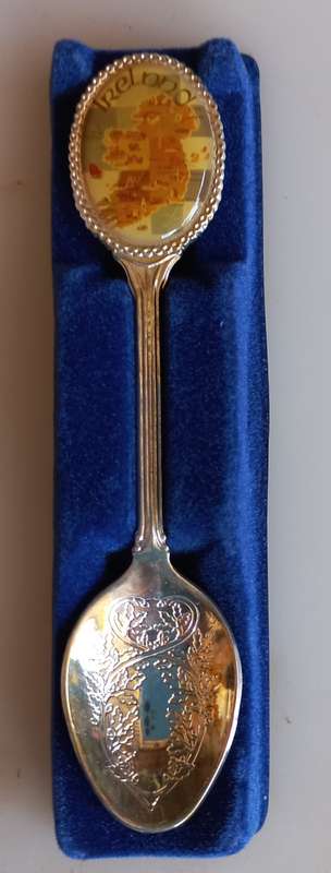 Exquisite Ireland silver plated souvenir spoon