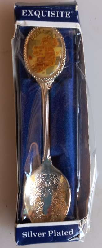 Exquisite Ireland silver plated souvenir spoon