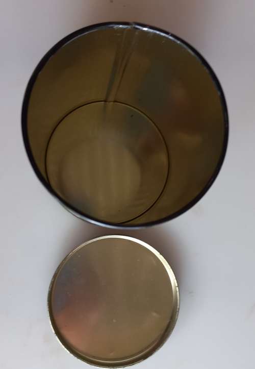Bleu Deschamps tin