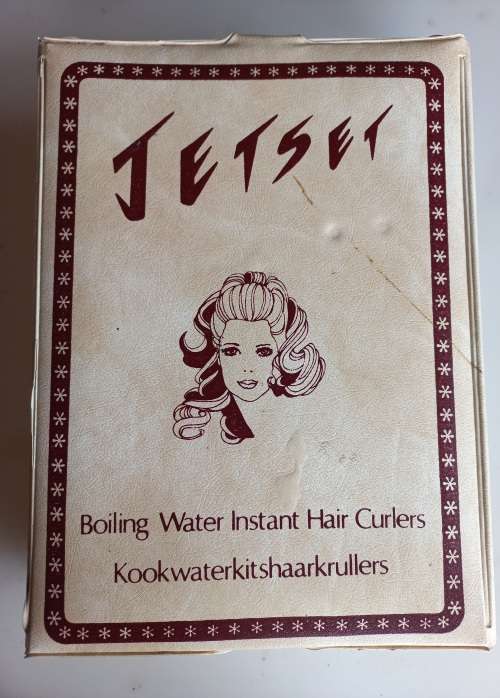 Jetset boiling water instant hair curlers. Kookwaterkitshaarkrullers