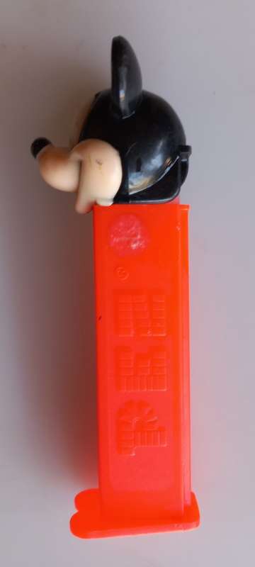 Pez dispenser