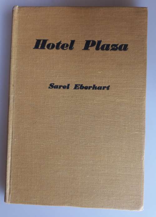 Hotel Plaza deur Sarel Eberhart
