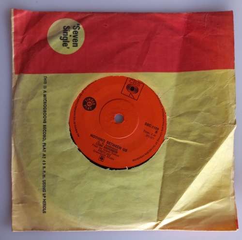 Seven single: Lynn Anderson - Rose garden, Nothing between us
