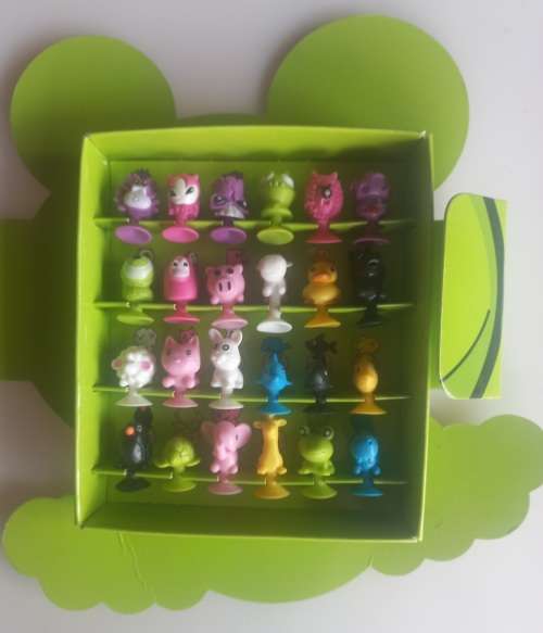 Stikeez collectors album