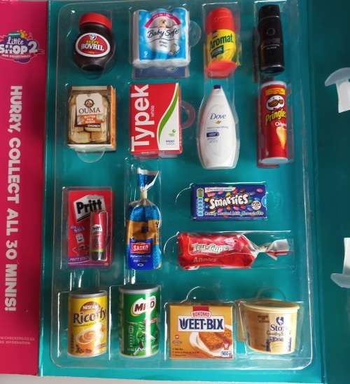 Little shop 2 collector`s case *not complete*