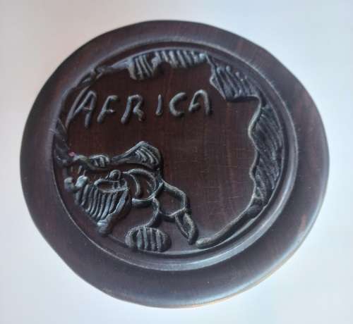 Wooden Africa container with 6 coasters