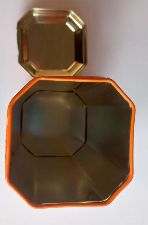 Nestle`s milk tin