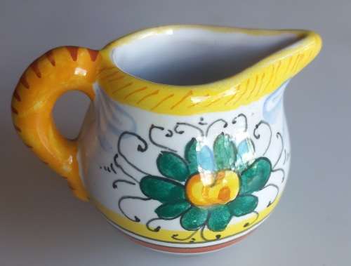 Dmall Alma Deruta jug