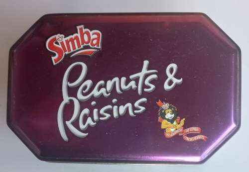 Simba peanuts & raisins tin