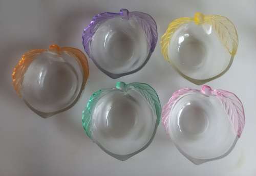 5 x Vintage dessert bowls