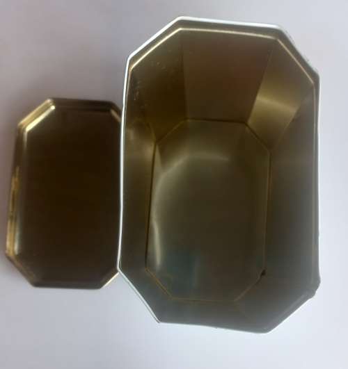 Superior blended tea tin