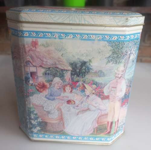 Superior blended tea tin