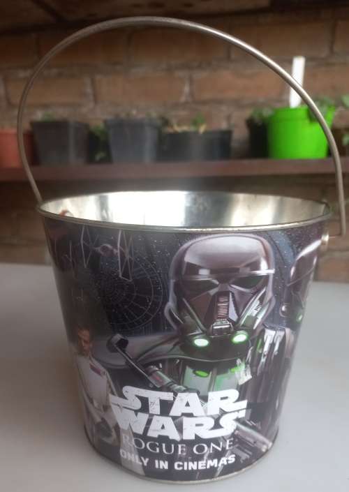 Star Wars tin popcorn bucket
