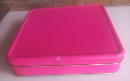 Pink tin