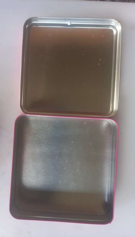 Pink tin