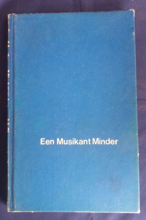 Een musikant minder deur Jasper M Cloete