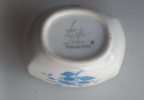 Small trinket dish
