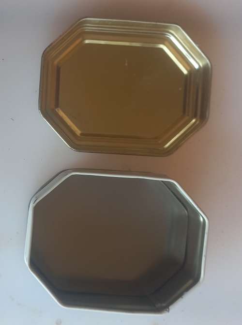 Small tin