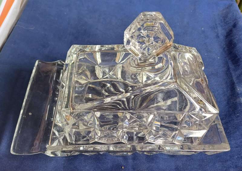 Butter dish