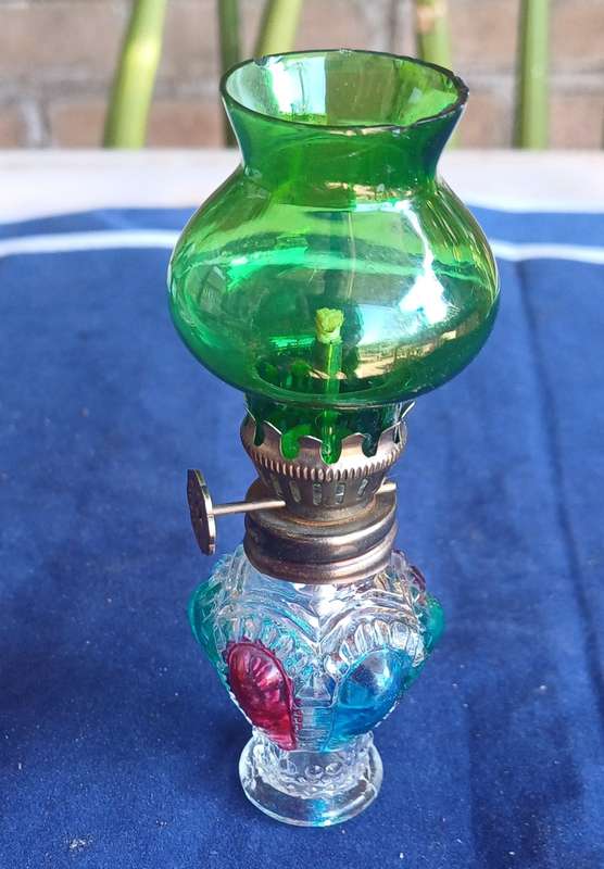 Miniature parafin lamp