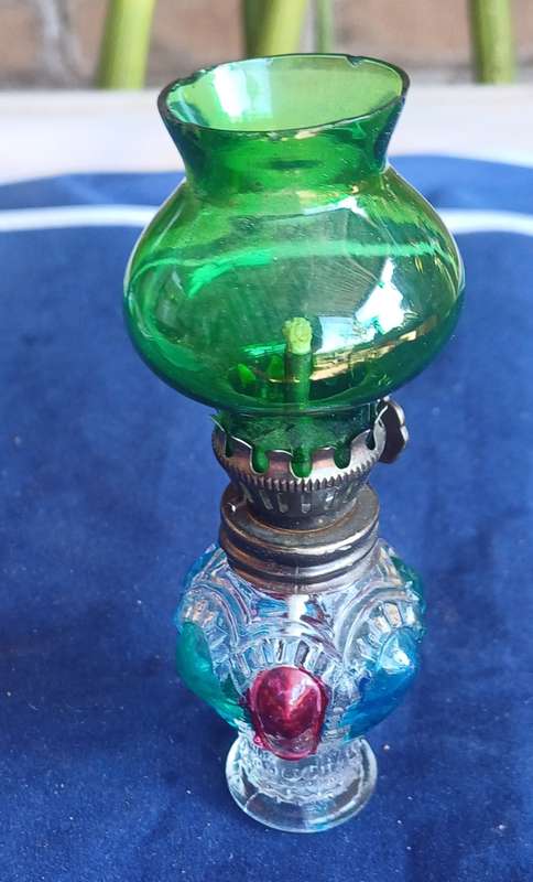 Miniature parafin lamp