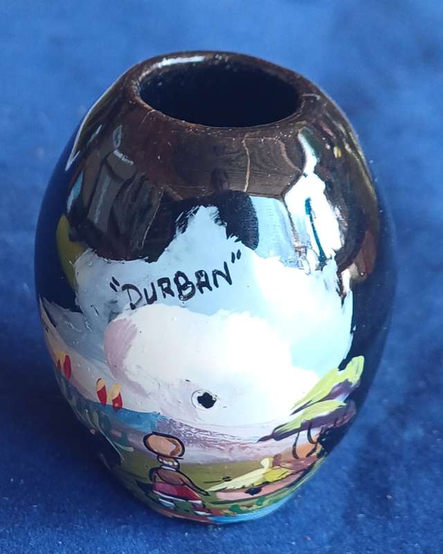 Durban pot ornament
