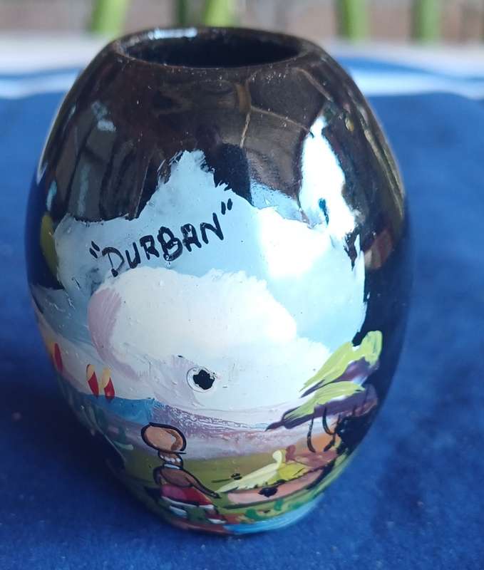 Durban pot ornament