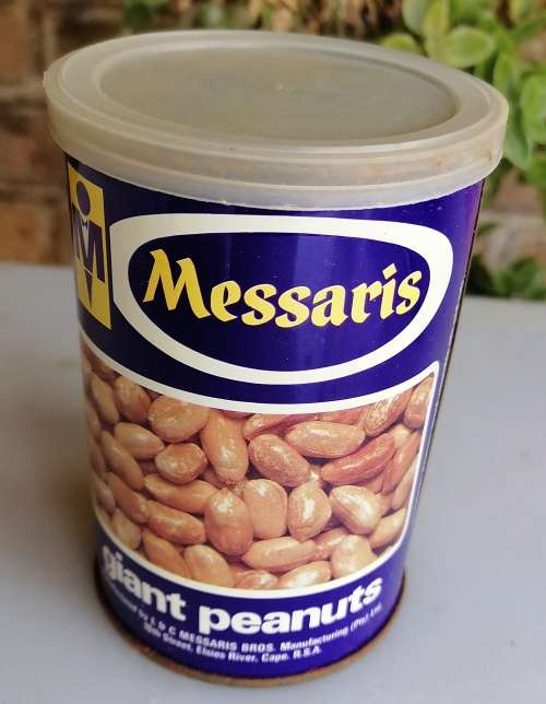 Messaris giant peanuts tin