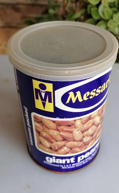 Messaris giant peanuts tin