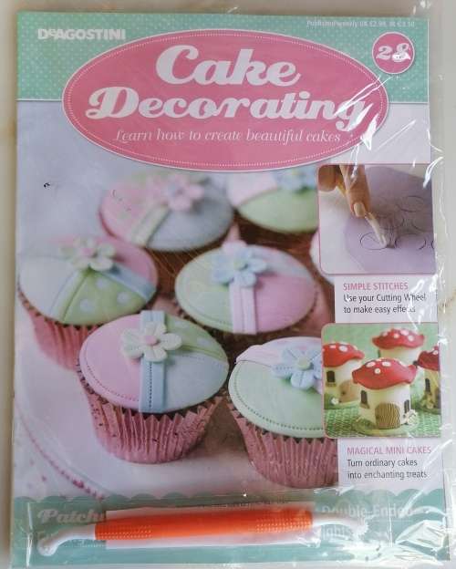 Cake decorating magazine