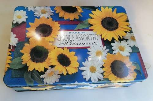 Bakers choice assorted biscuits tin
