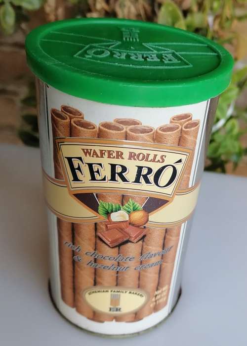 Ferro wafer rolls tin