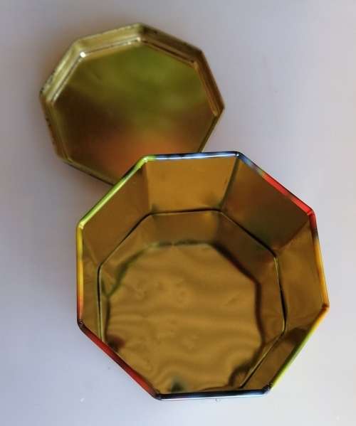 Fruit filled bon bons tin
