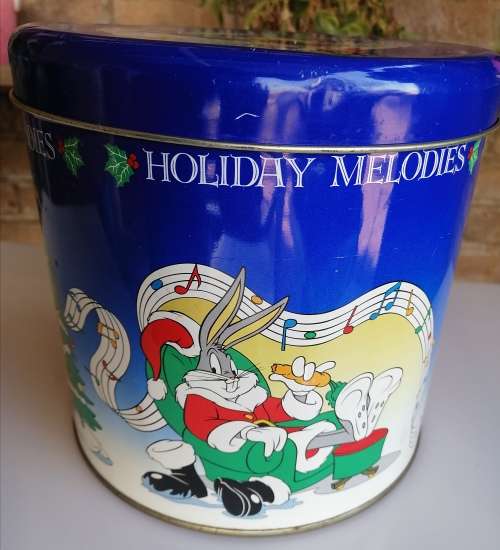 Looney Tunes tin