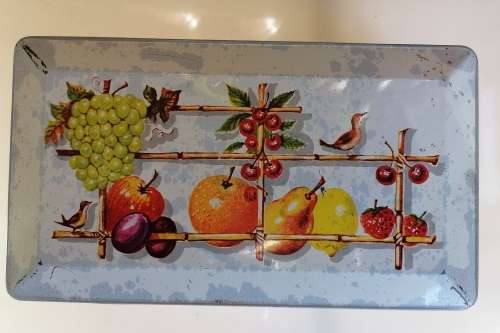 Vintage Bakers Ltd tin