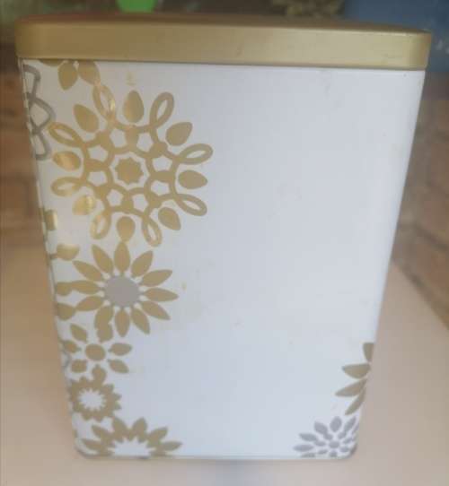 Woolworths soetkoekies tin