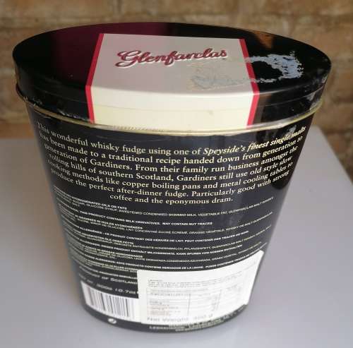 Tradiotional fudge with Glenfarclas tin