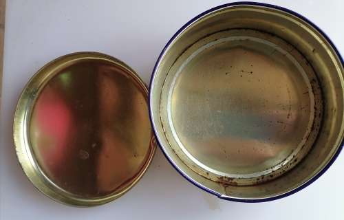 Romantic dreams tin