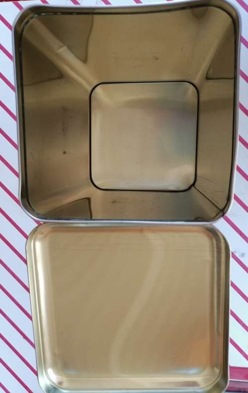 Ovaltine tin