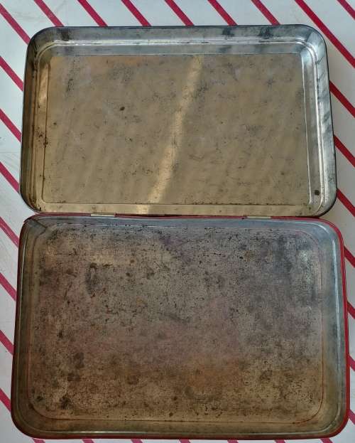 Vintage Humphries tin