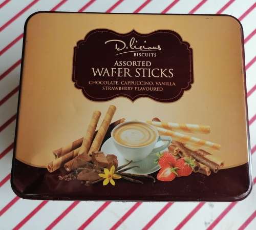 Dilicious biscuits tin