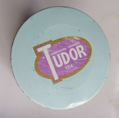 Tudor tea tin